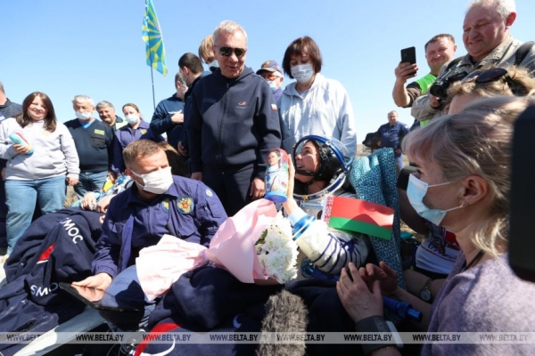 Бессонная ночь, послание потомкам и кадровый день. Итоги Недели Президента