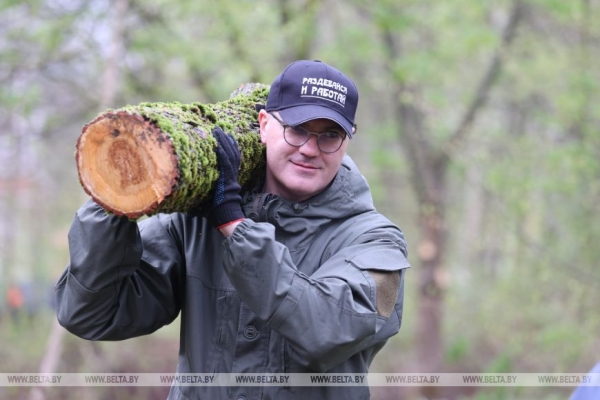 ФОТОРЕПОРТАЖ: Республиканский субботник прошел в Беларуси