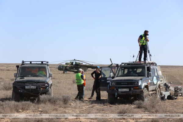 Эти кадры войдут в историю суверенной Беларуси. Лучшие фото БЕЛТА с места приземления Василевской Эти кадры войдут в историю суверенной Беларуси. Лучшие фото БЕЛТА с места приземления Василевской