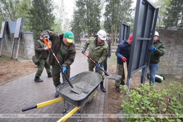ФОТОРЕПОРТАЖ: Республиканский субботник прошел в Беларуси