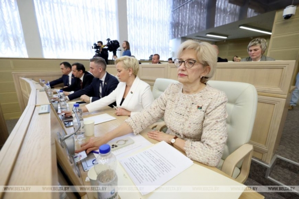 Кочанова избрана председателем Совета Республики восьмого созыва Кочанова избрана председателем Совета Республики восьмого созыва