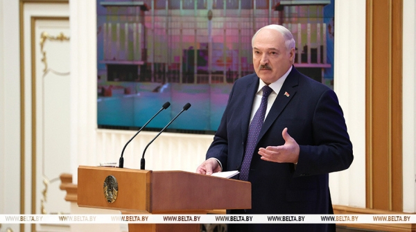 Лукашенко потребовал выстроить надежную защиту от любых внешних факторов. Рассказываем, что имел в виду Президент