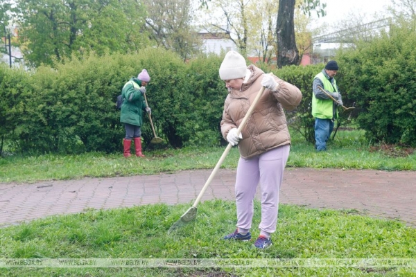 ФОТОРЕПОРТАЖ: Республиканский субботник прошел в Беларуси